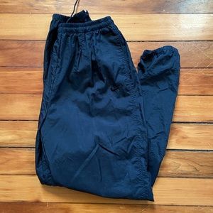 Nike swishy basketball pants 🏀 90s athletic wear